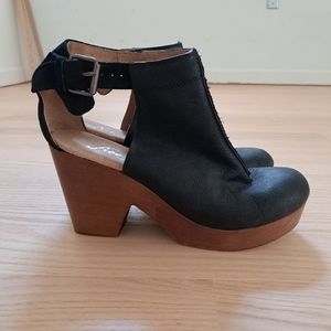 Free People Cedar Clogs